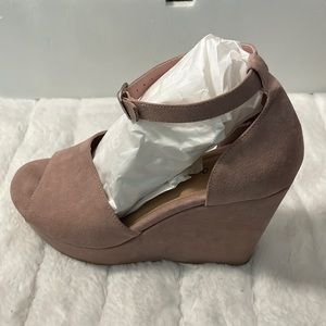 Blush platform wedge